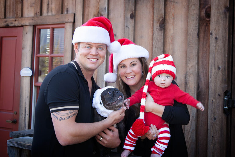 Adorable-Christmas-Family-Sayre-Portrait-in-Old-Poway-Park